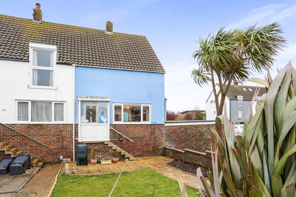 Free property report 38 Beach Green, Shorehambysea, BN43 5YG Chimnie