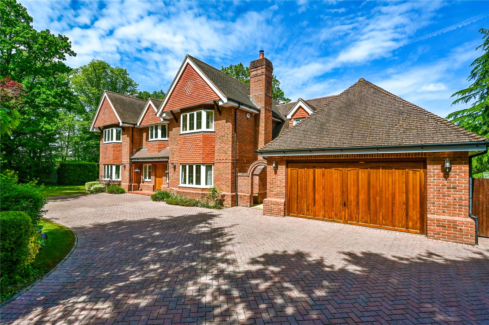 5 bedroom detached house for sale