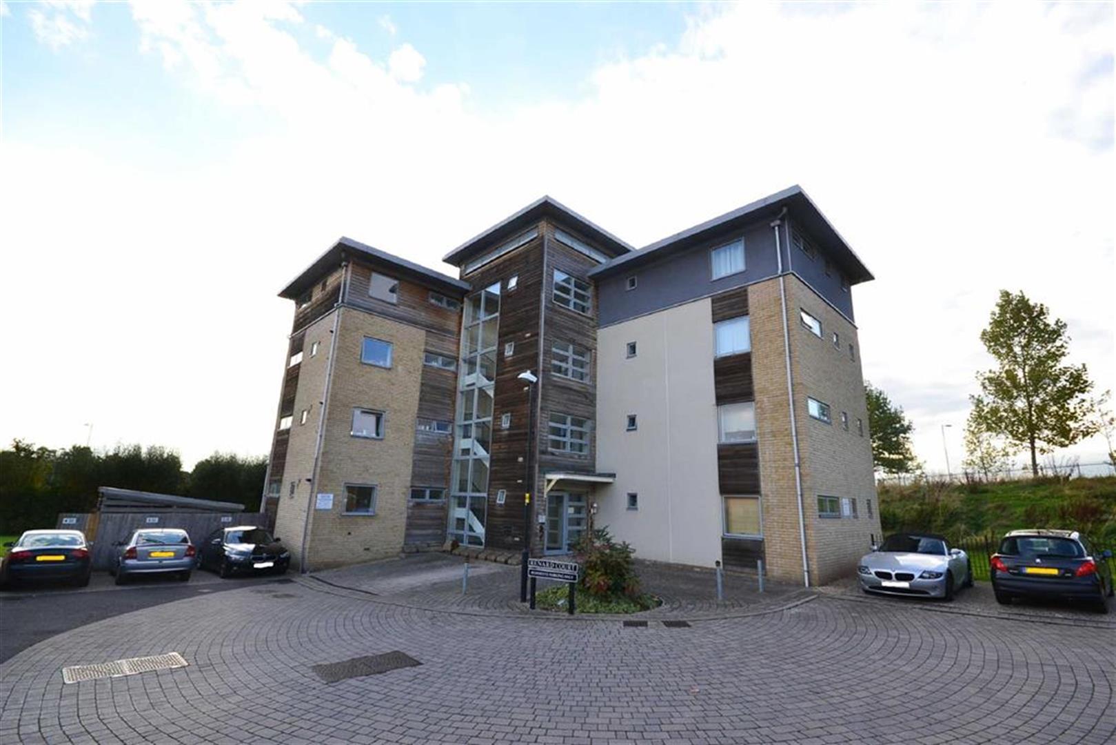 2-bed flat on Renard Court, Flat 3, Sotherby Drive, Cheltenham, £178,500
