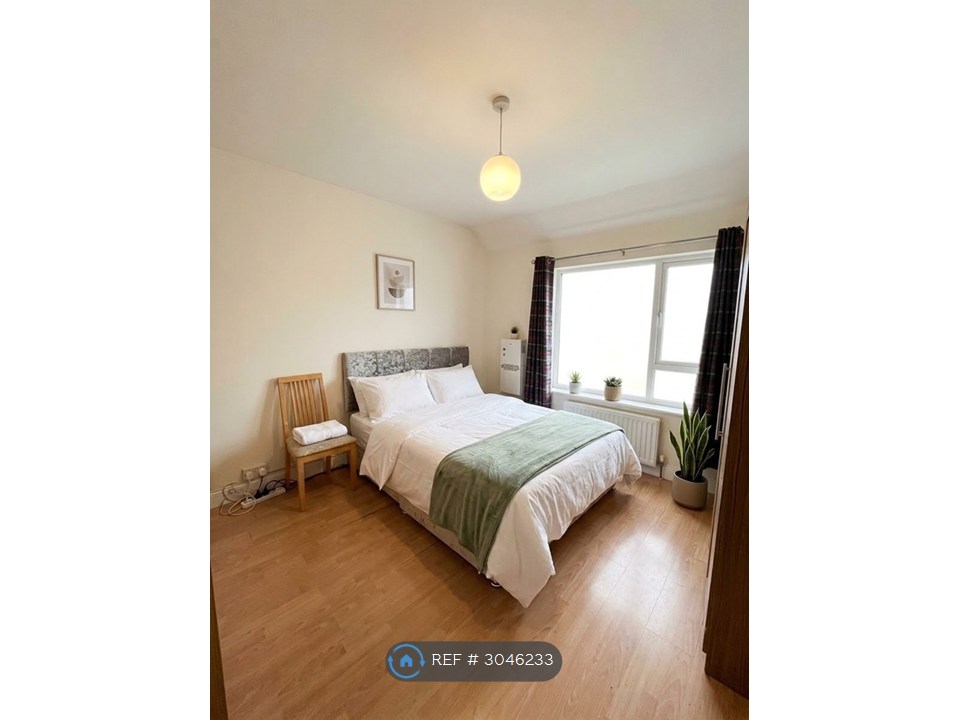 First Floor Flat, Almorah Road, Hounslow photo 5