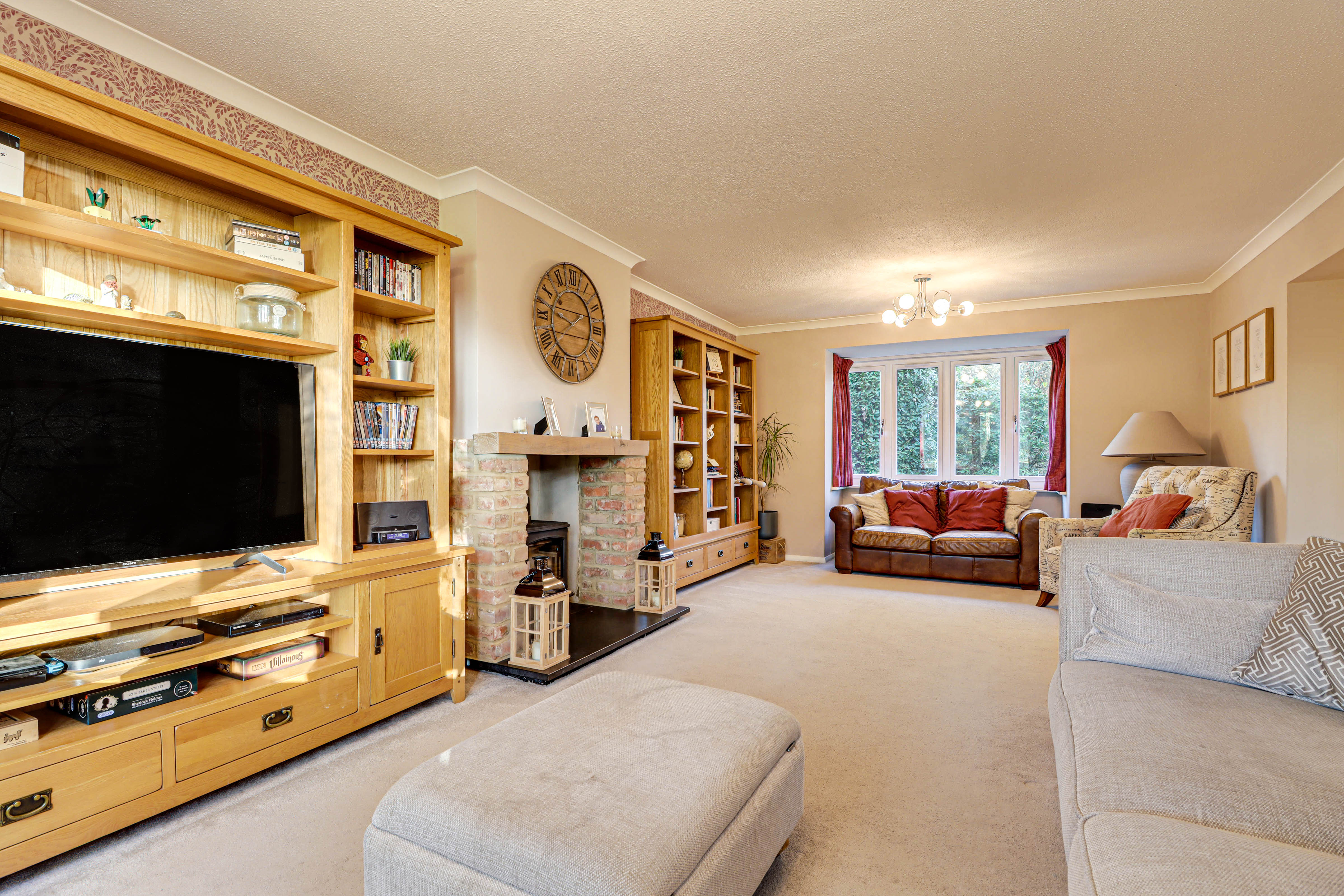 5 bedroom detached house for sale 0