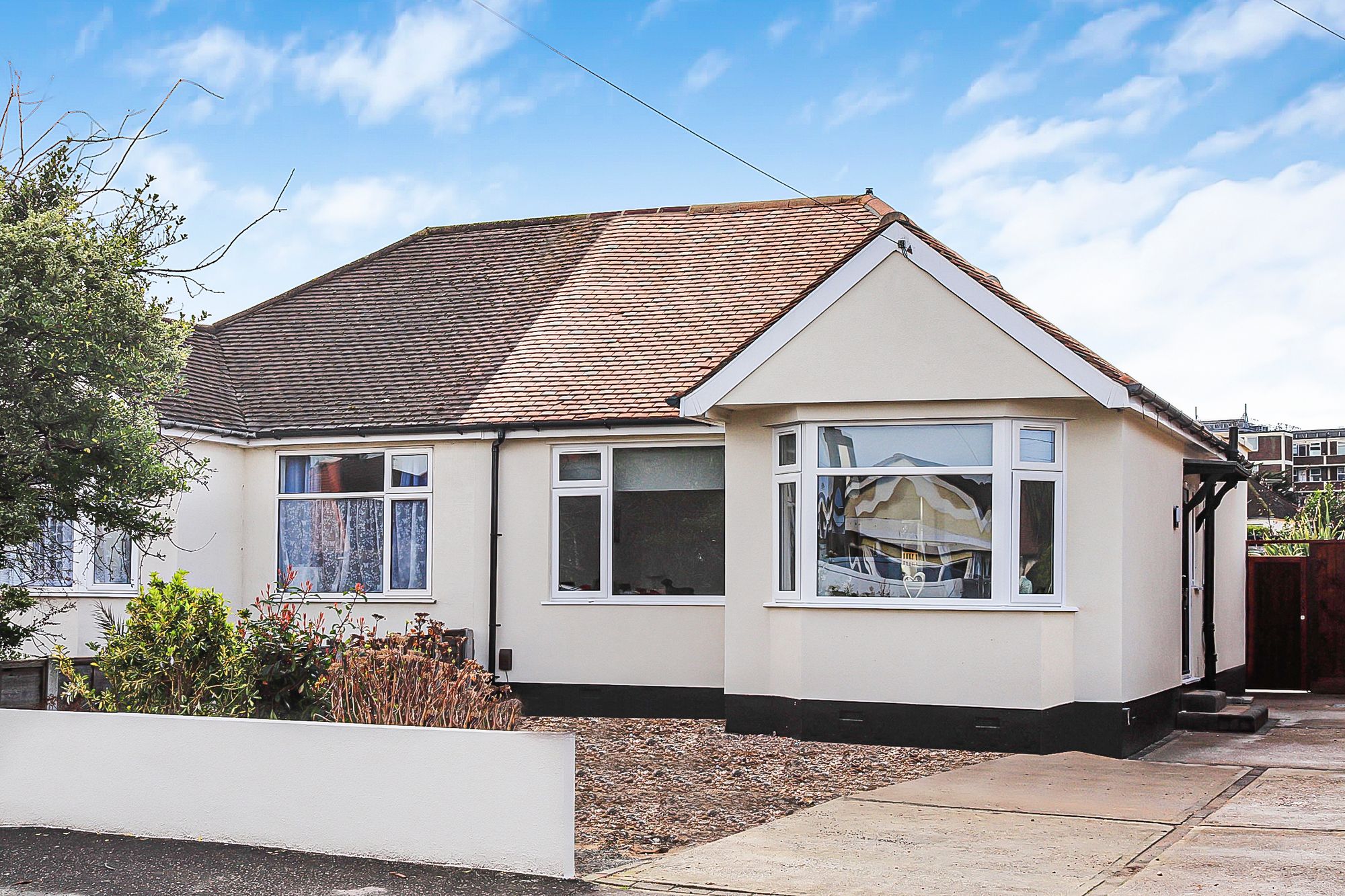 2-bed other on 82 Byrne Drive, Southend-On-Sea, £350,000