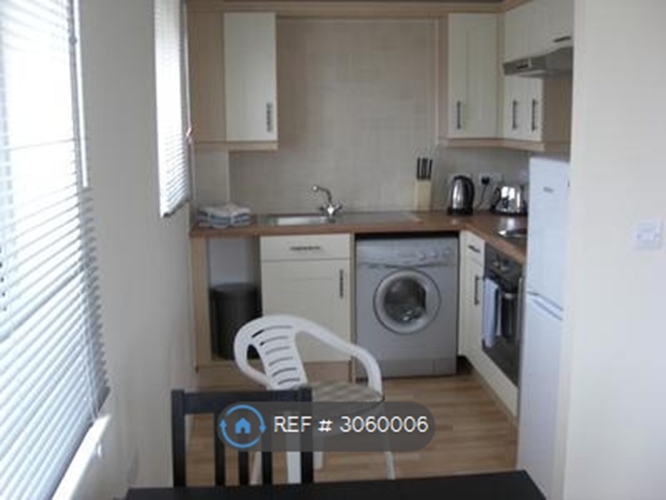 Provan Court, Ipswich photo 5