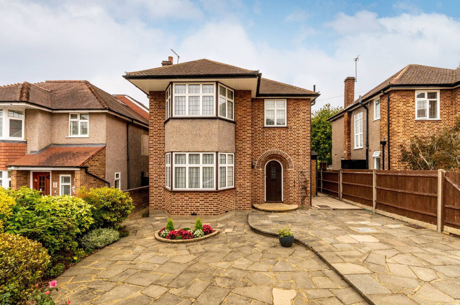 3 bedroom property for sale 0