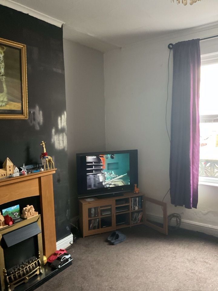 9 Hallgarth Terrace, Ferryhill, DL17 8HZ - listing photo
