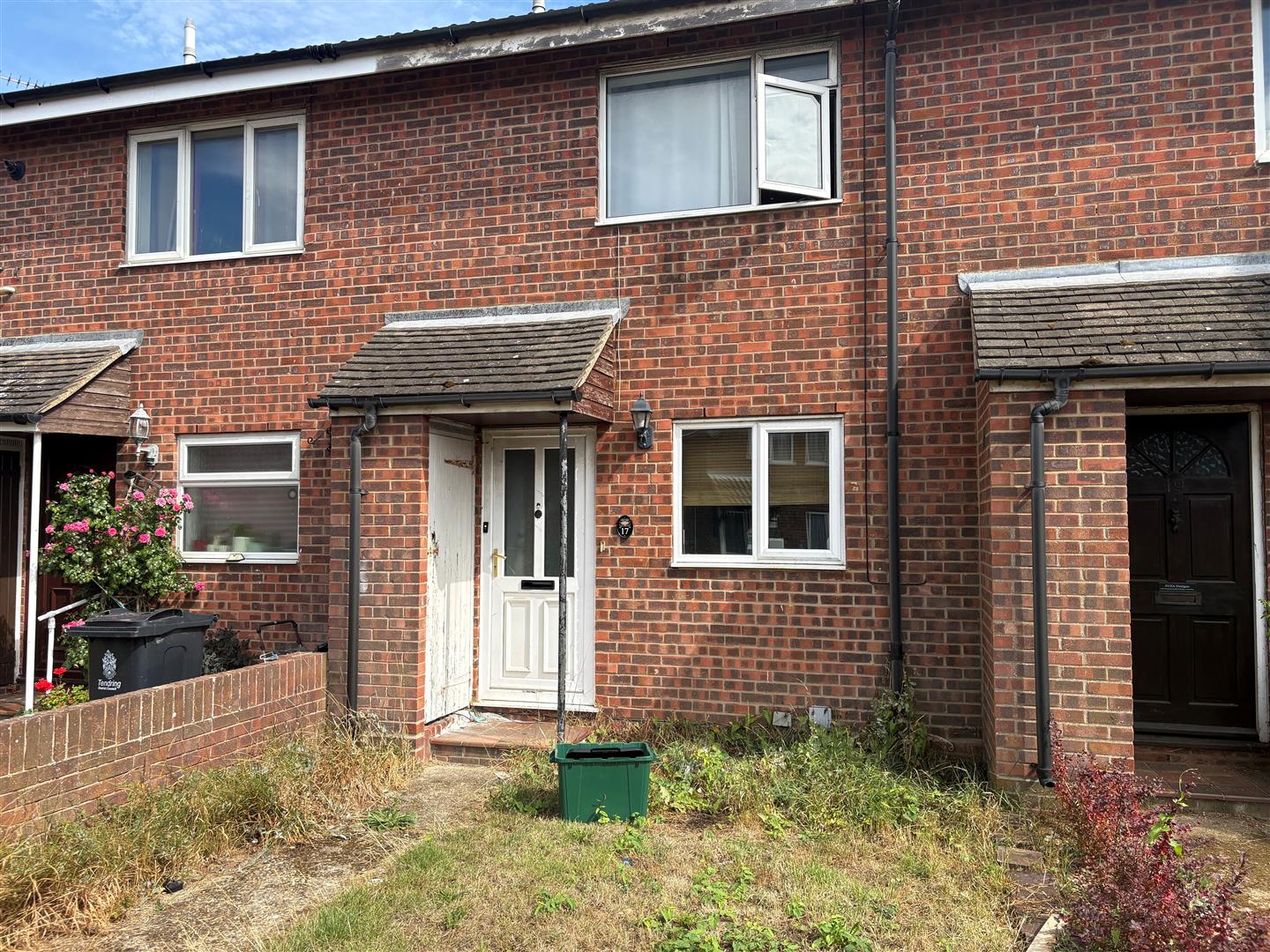 17, Elmden Court, Clacton-On-Sea photo 2