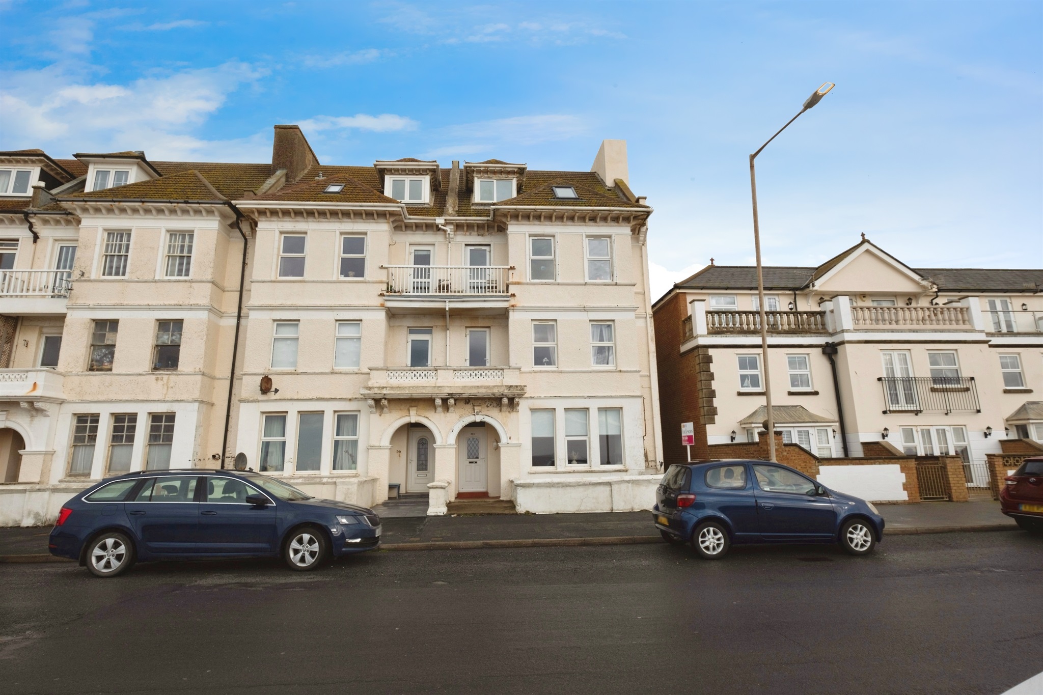 2-bed flat on 35E, Esplanade, Seaford, £160,000