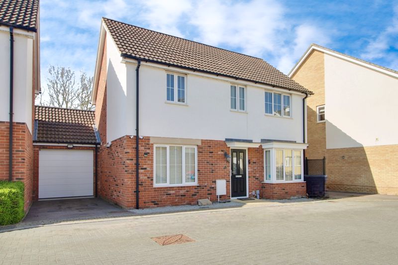 3-bed house on 61, Bargroves Avenue, St Neots, £400,000