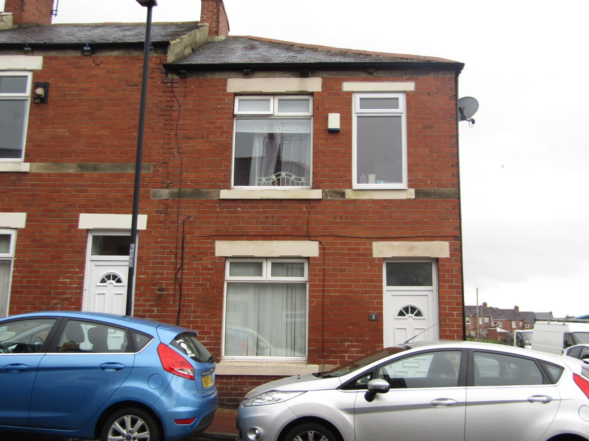 2 Woodburn Street, Newcastle Upon Tyne photo 2