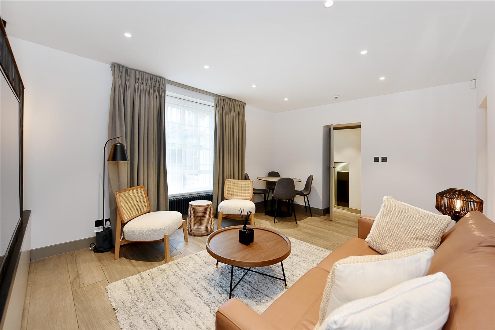 2 bedroom flat for sale 0