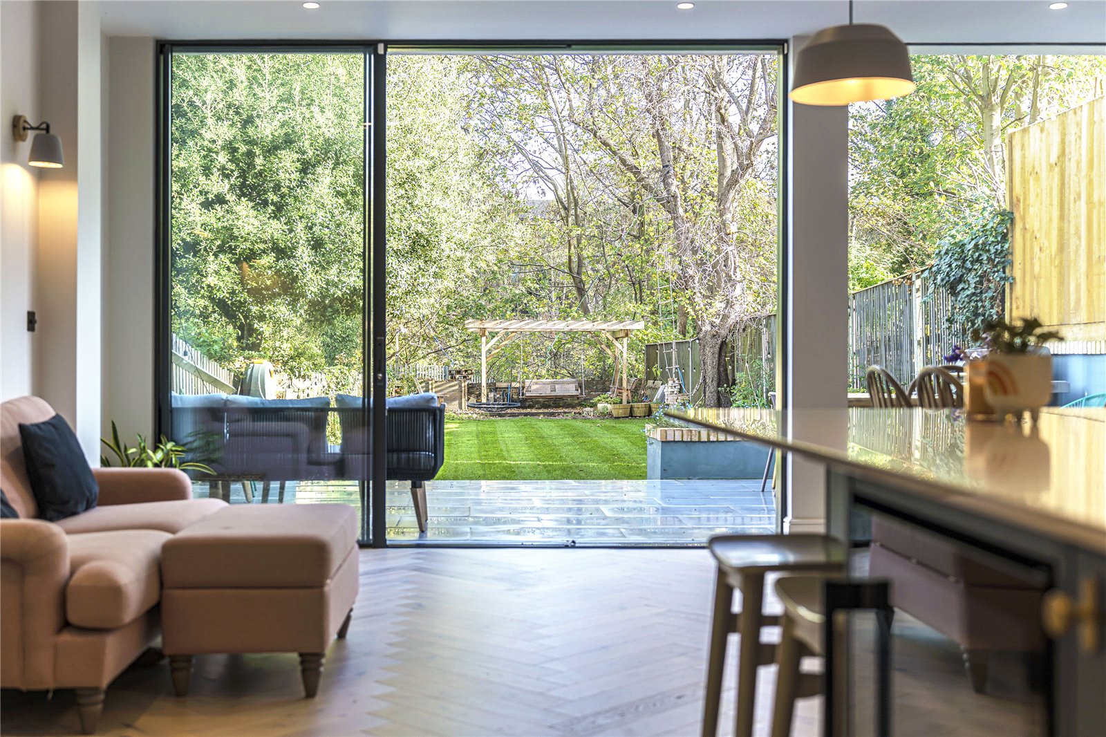 5 bedroom semi-detached house for sale 0