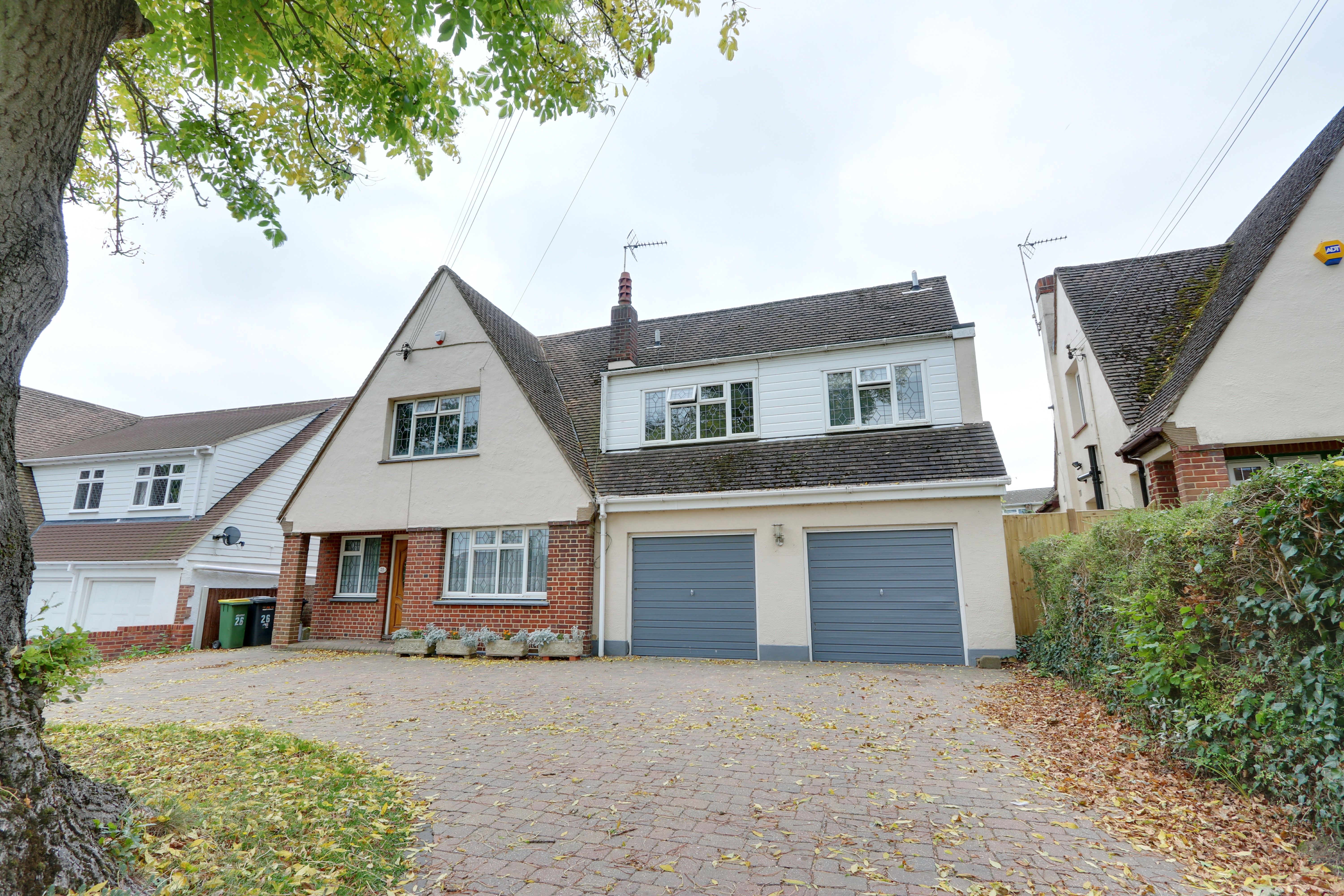 Detached, 2,056 sq ft
