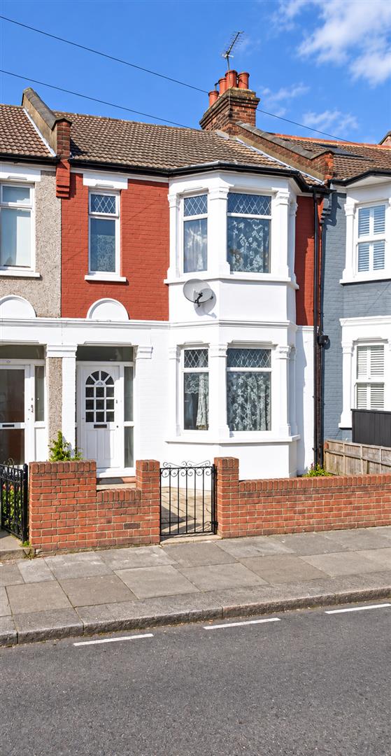 15, Stirling Road, London photo 2