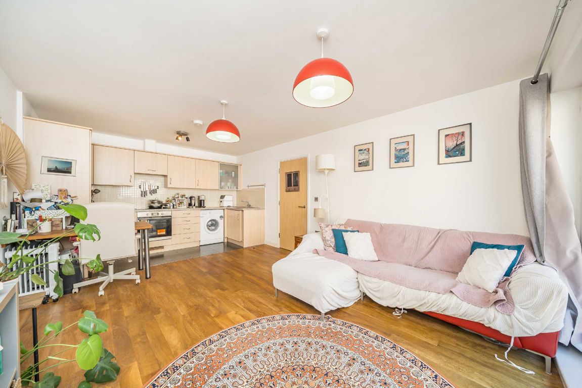 Flat 14, Hardy Court, 1, Furmage Street, London photo 4