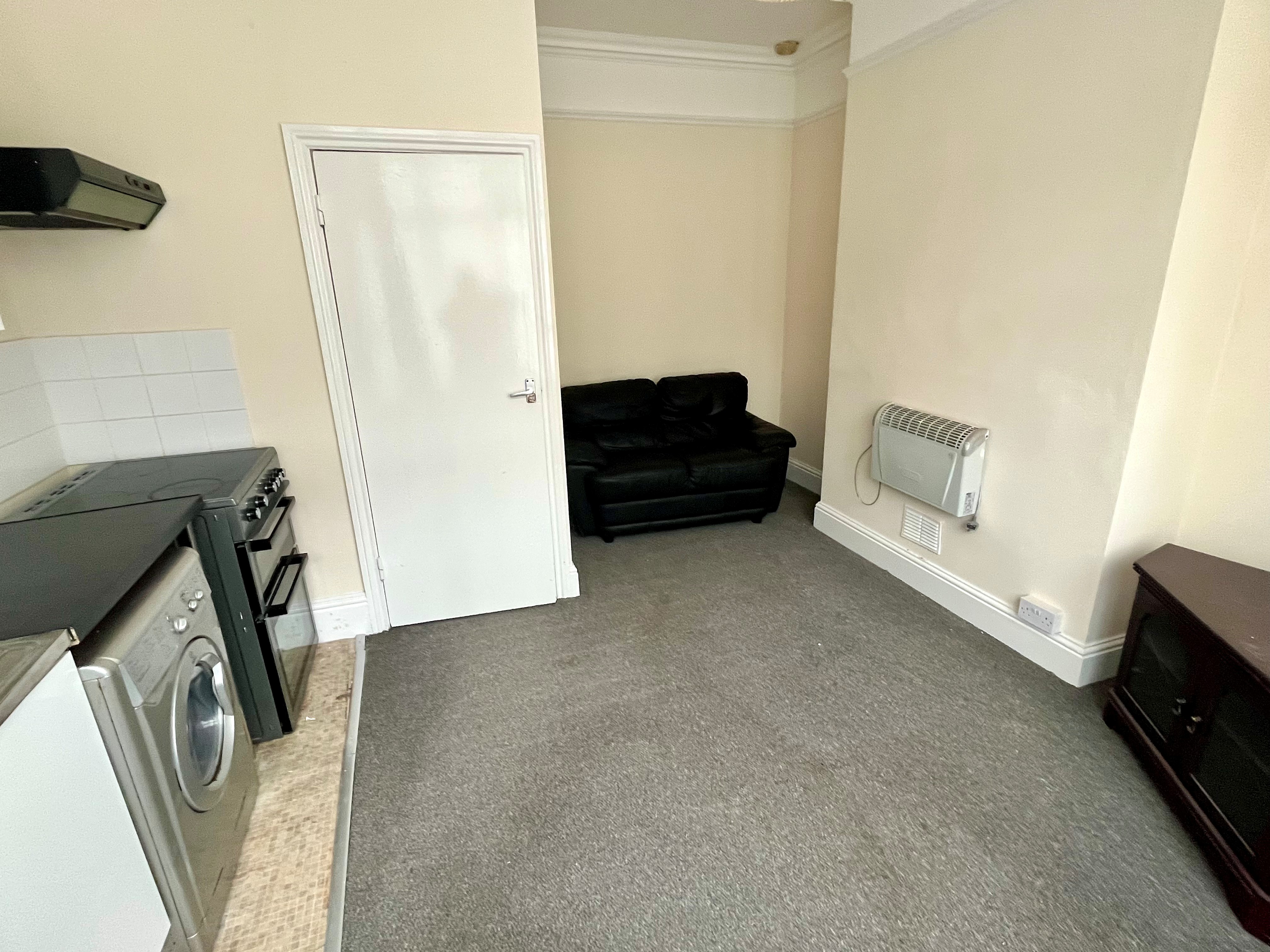 21 , Friars Road, Coventry photo 5