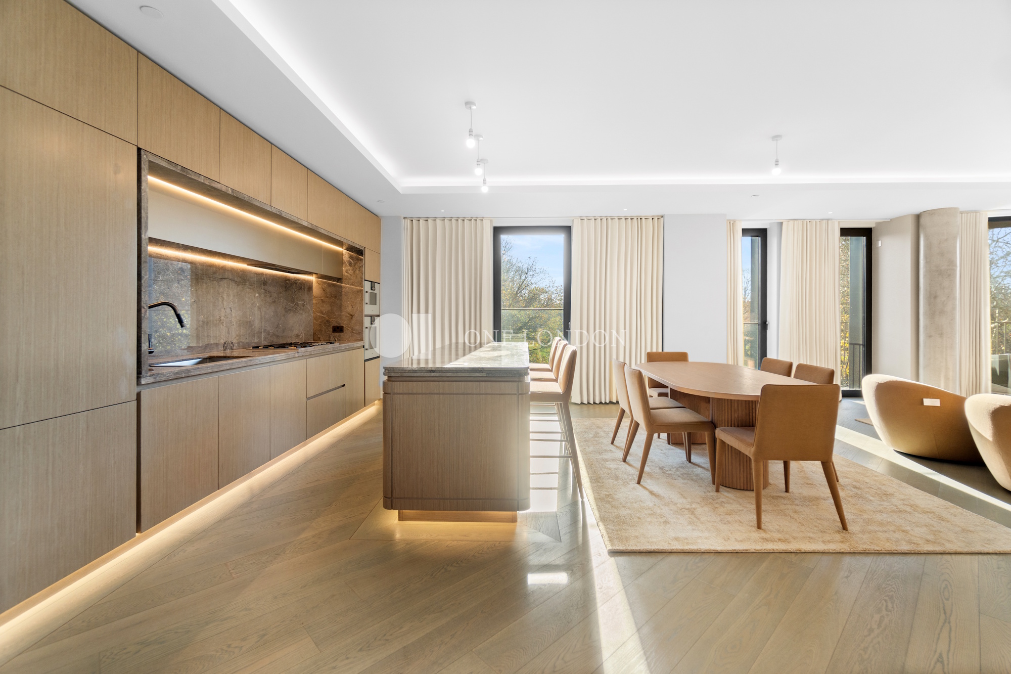 4 bedroom flat for sale 0