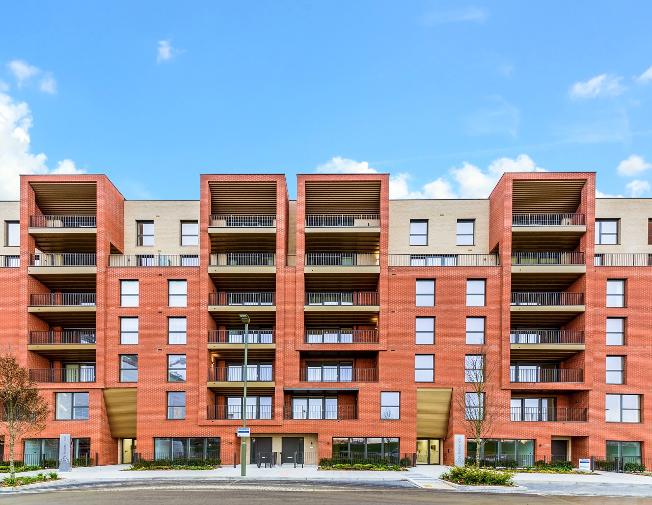 Flat 32 Reverence House,, 8, Lismore Boulevard, London photo 4