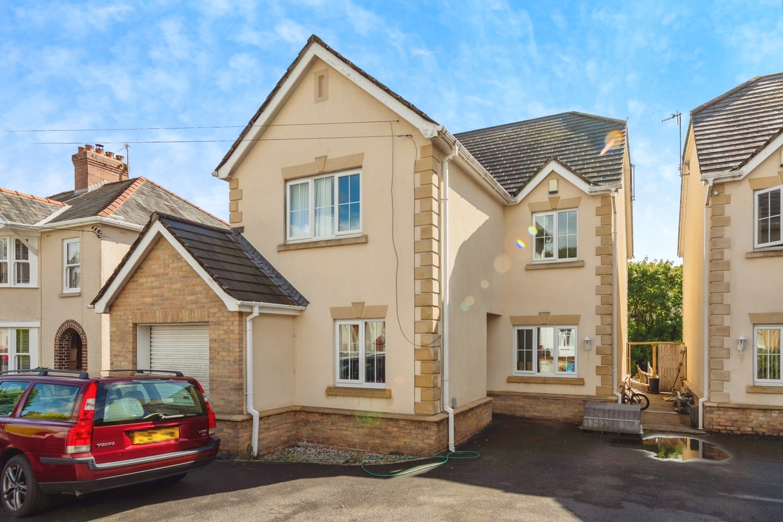 5-bed house on 8A,, Gwscwm Road, Carmarthenshire, £400,000