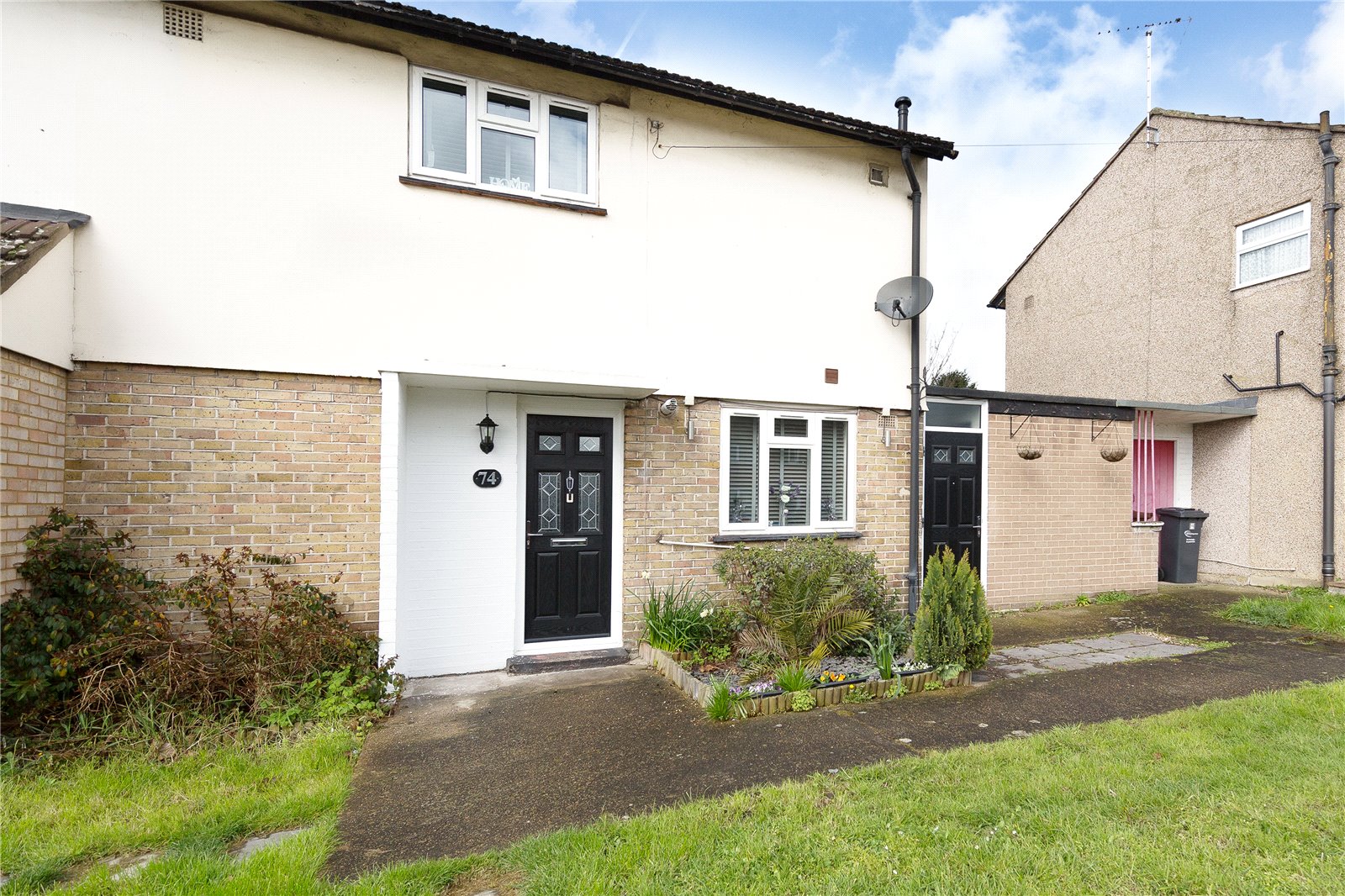 Free property report 74 Frizlands Lane, Dagenham, RM10 7YJ Chimnie