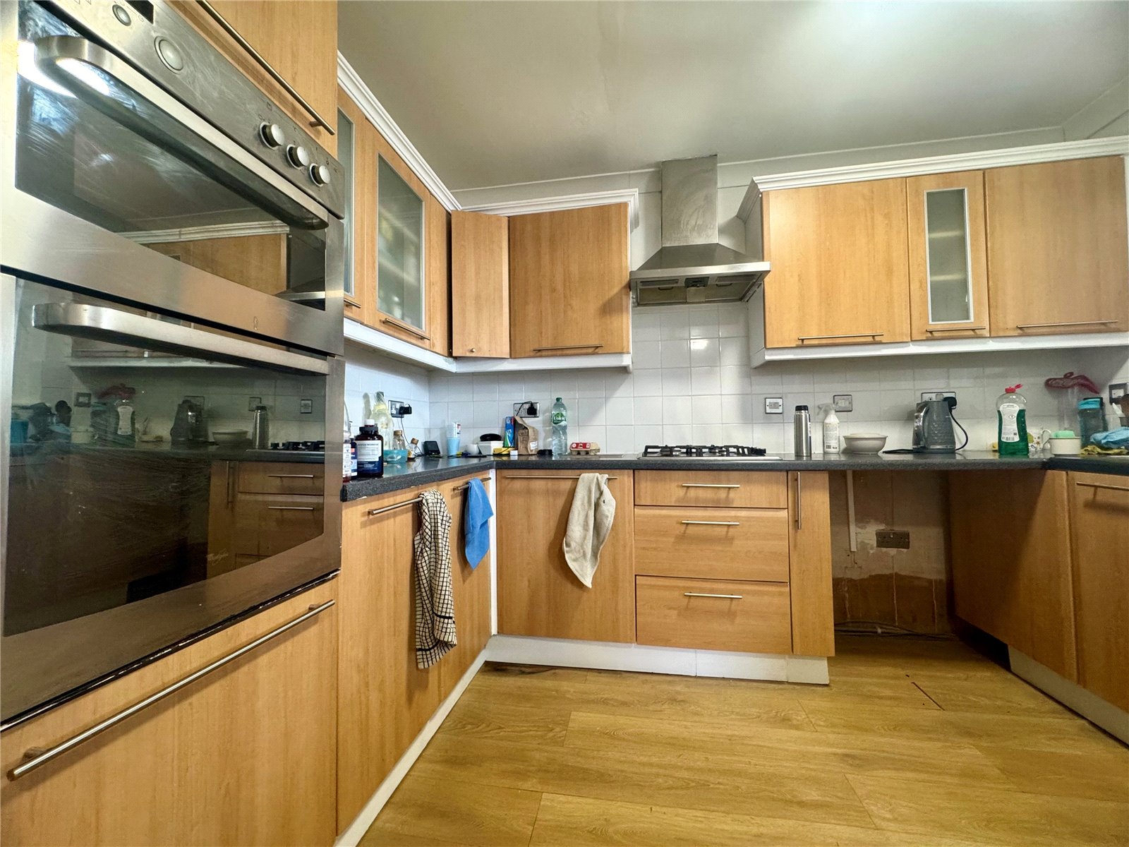 Room 1, 1, Wydell Close, Morden photo 4