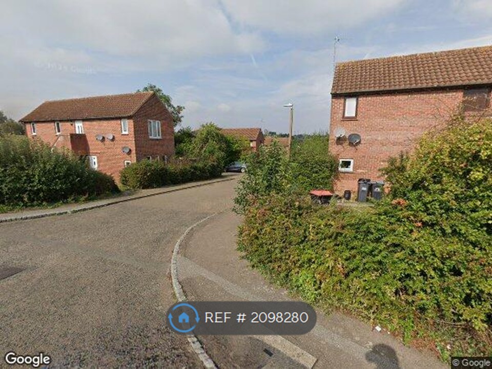 Lowndes Grove, Shenley Church End, Milton Keynes photo 2