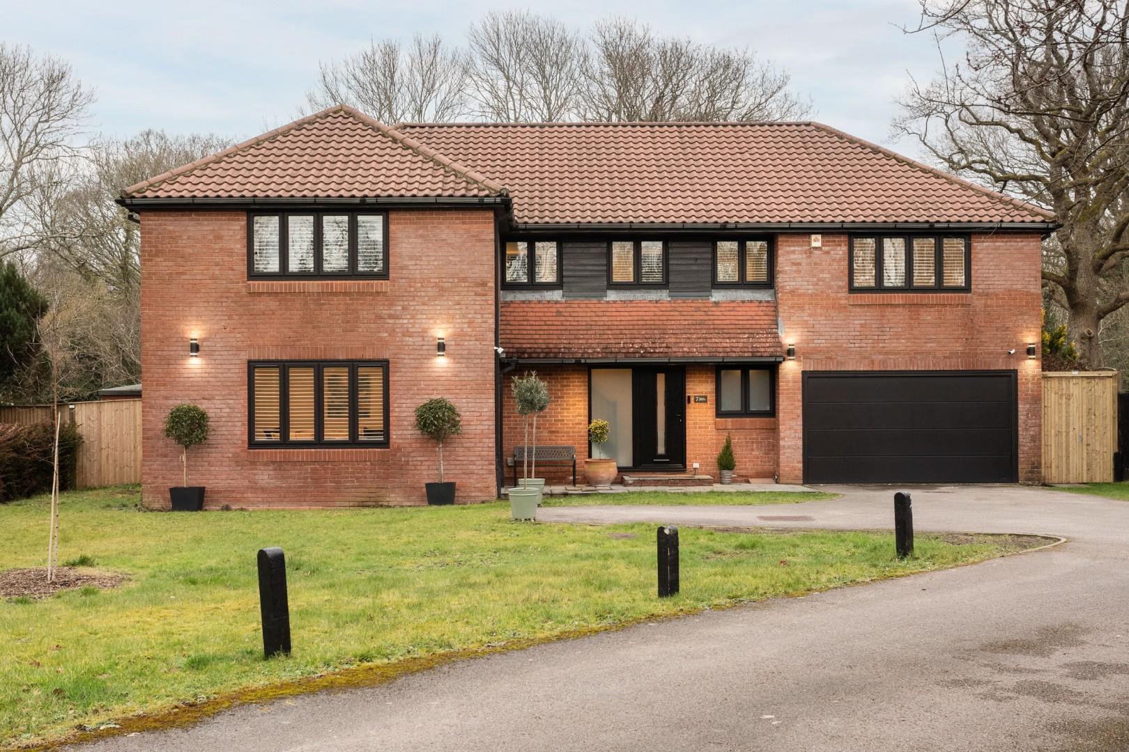 5 bedroom property for sale 0