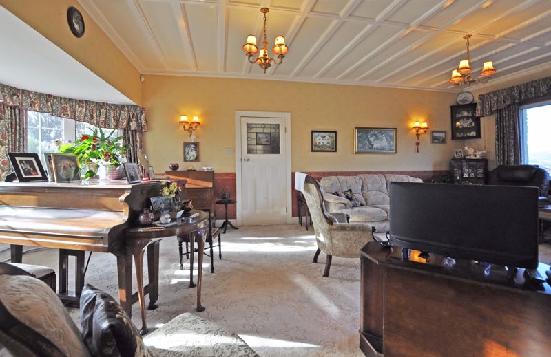 Photos of Beautiful Family House, Ridgeway, Newport NP20 61725786