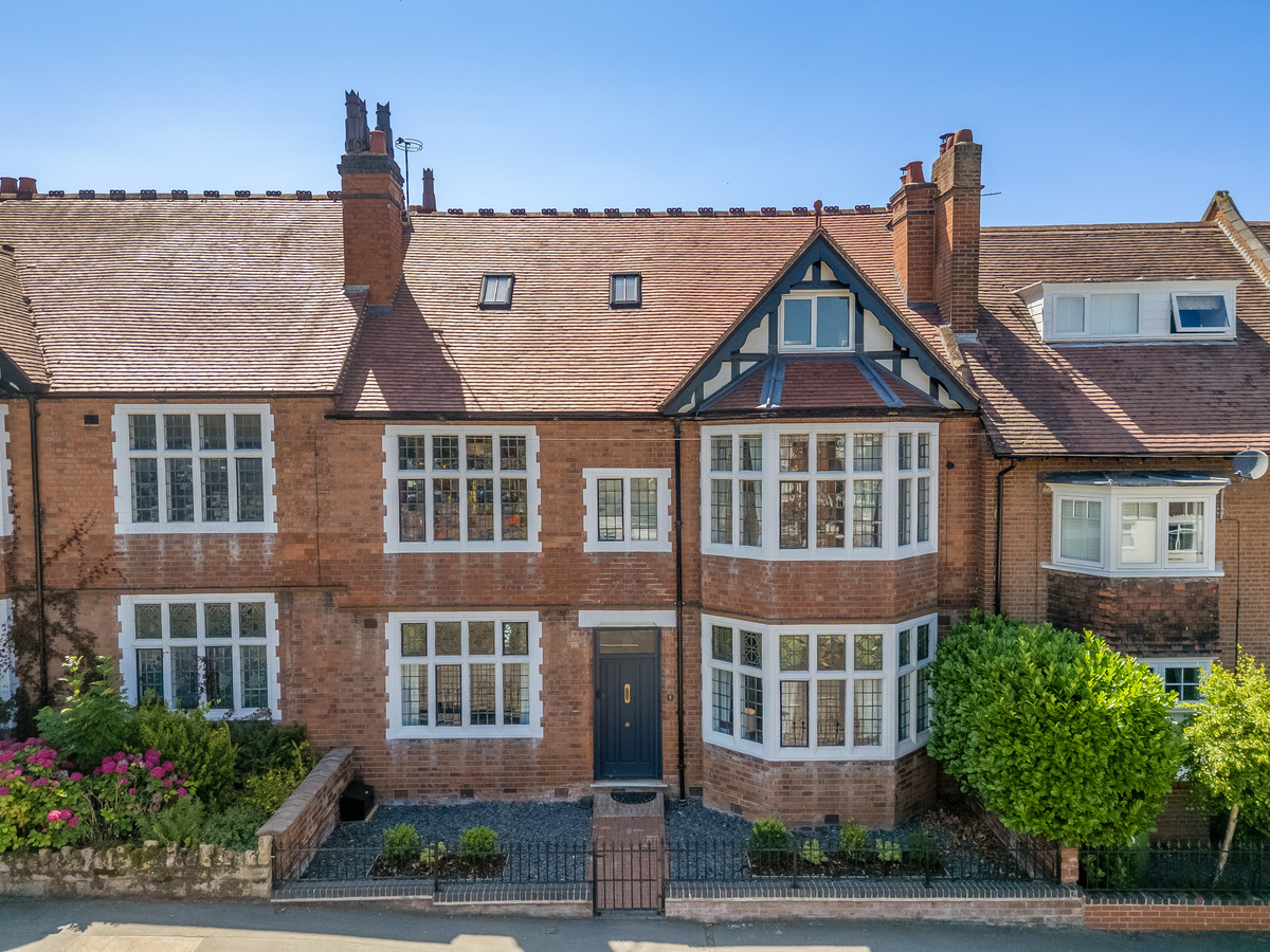 5 bedroom town house for sale 0