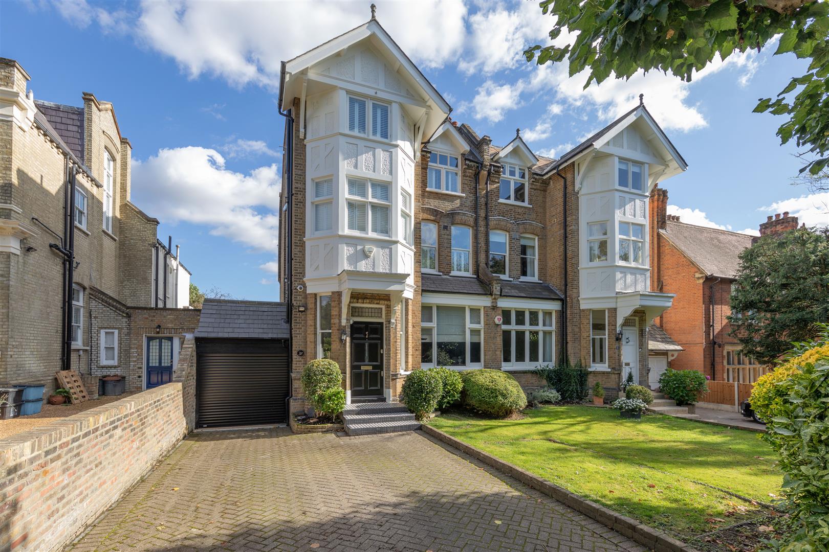 5 bedroom semi-detached house for sale 0