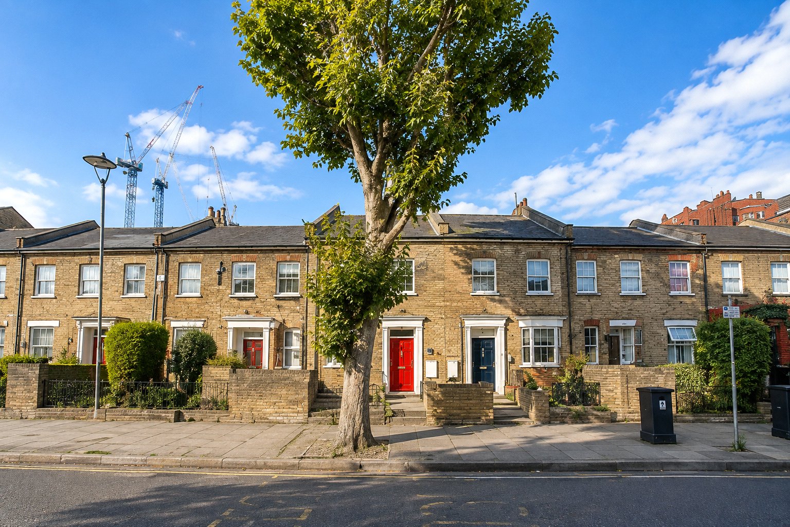 15(L2), Benledi Road, London photo 2
