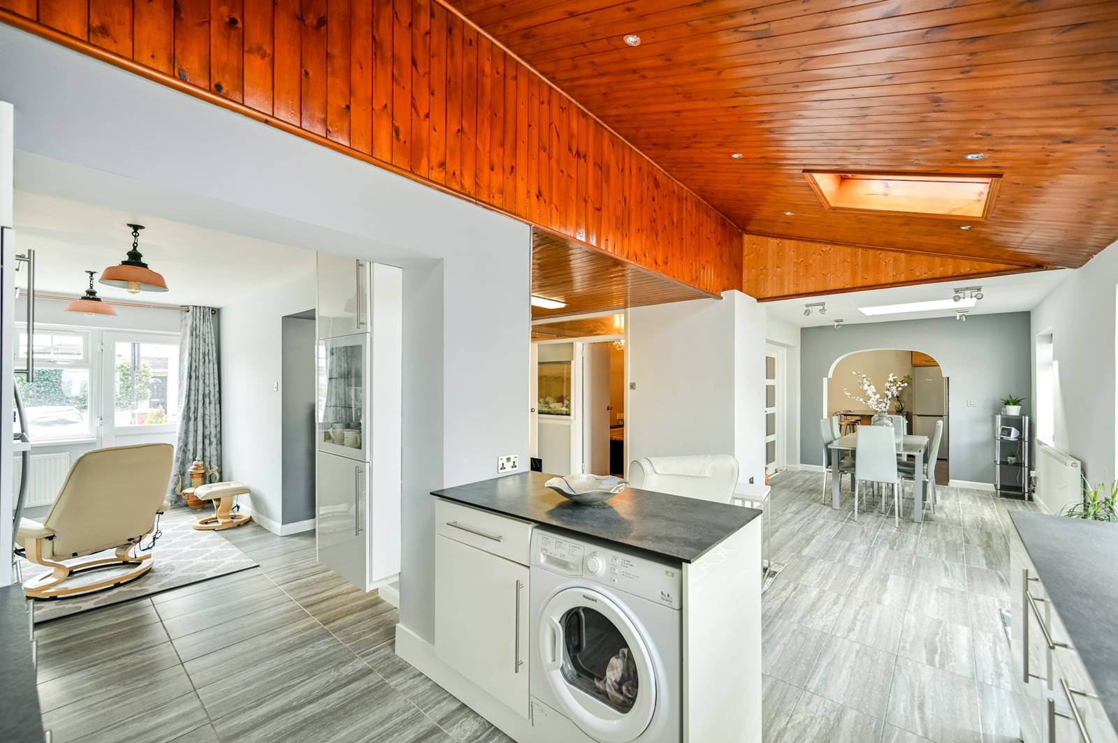 3 bedroom flat for sale