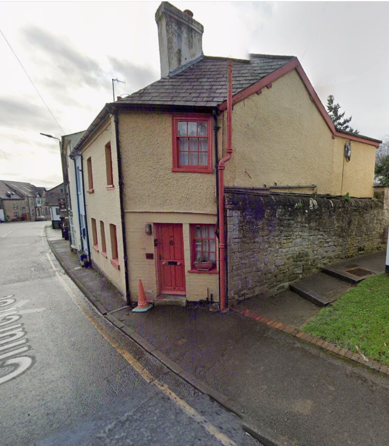 21, Church Street, Kington photo 2