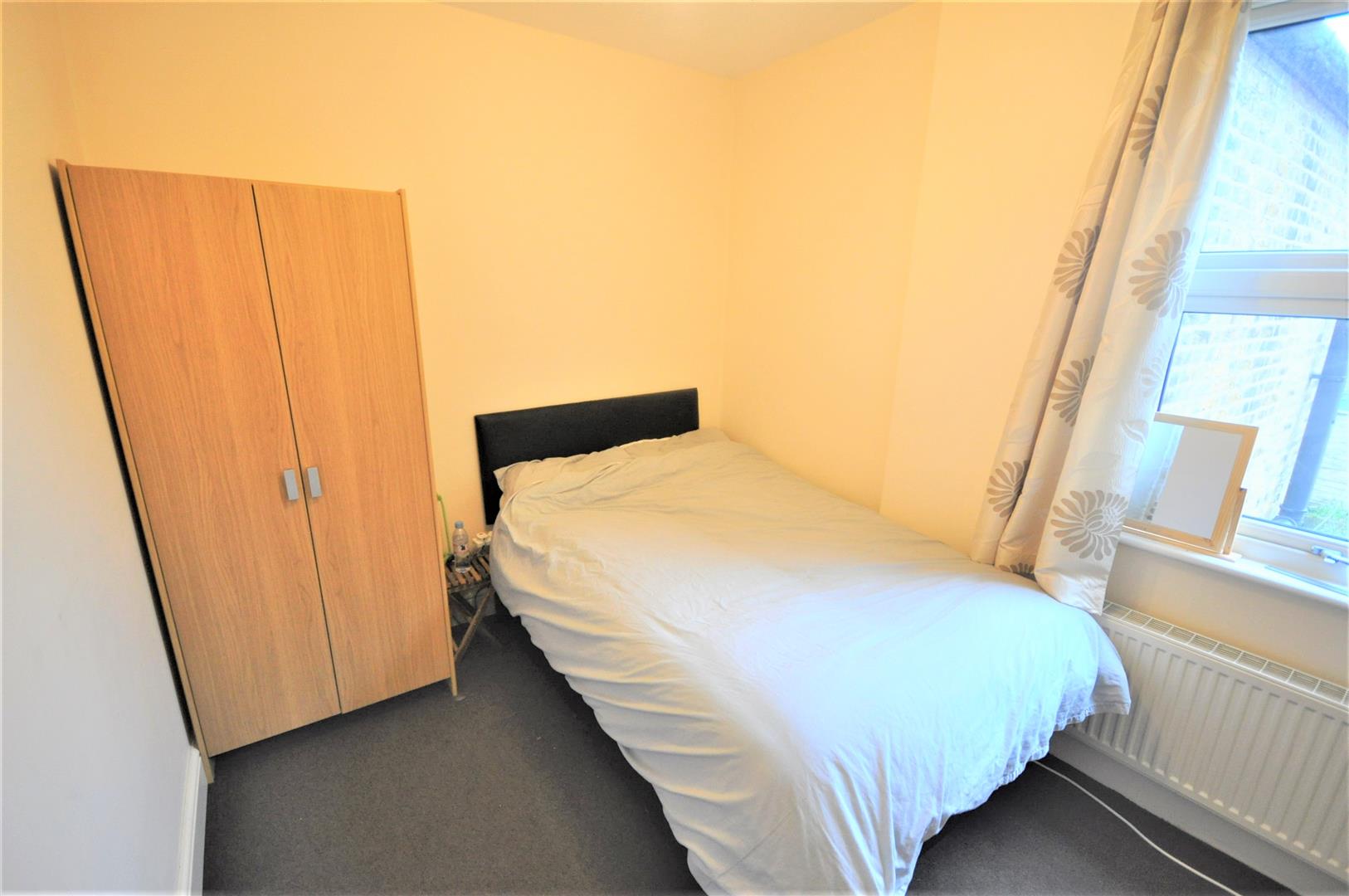 Studio Flat To Rent In Brixton Road Watford Wd24 London