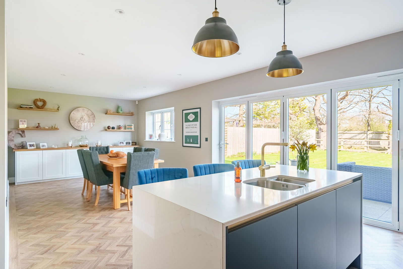 4 bedroom detached house for sale 0