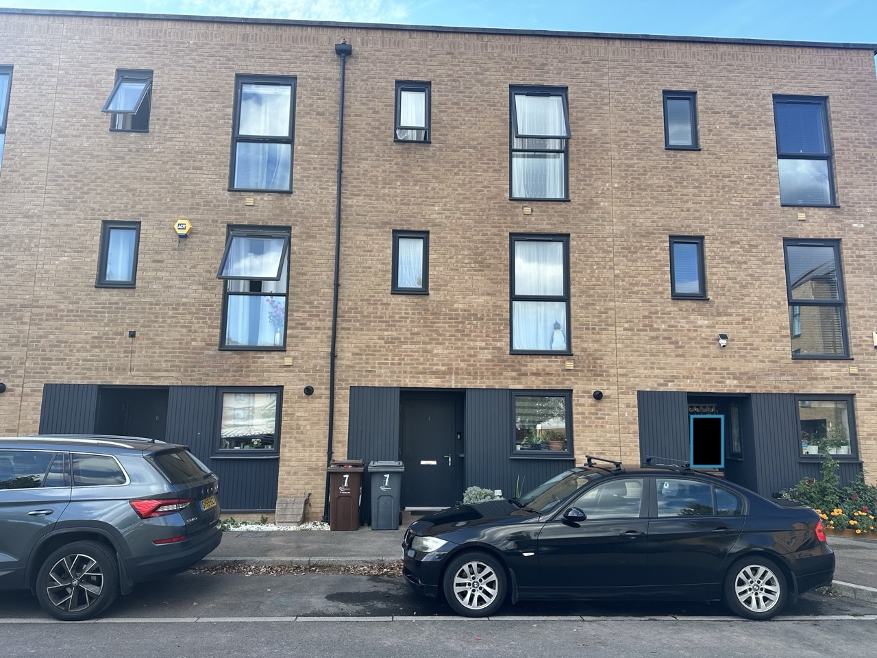 3-bed terraced on 7, Ellis Avenue, Dagenham, £2,450/mo