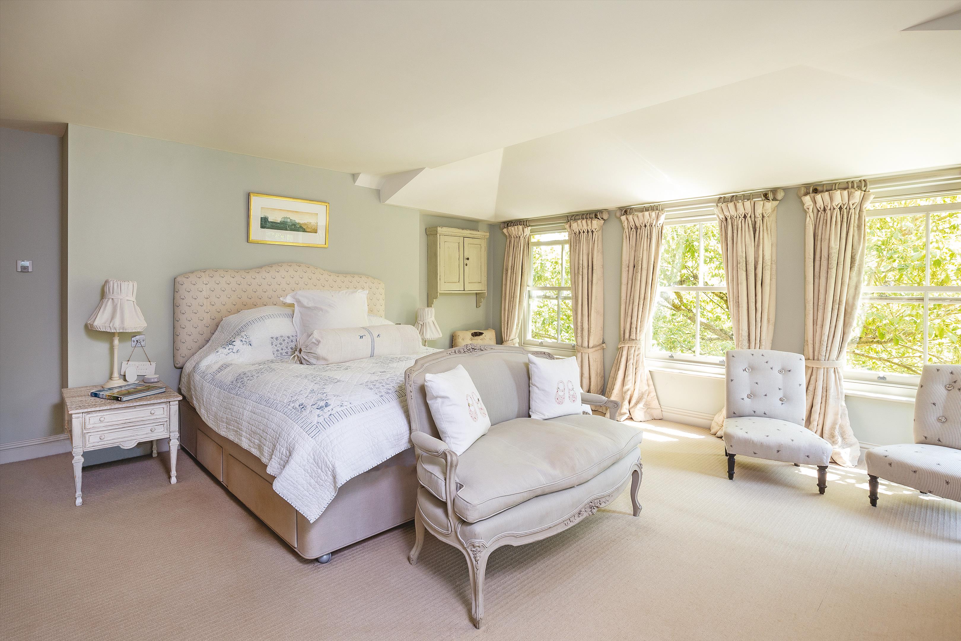 Photos of Mill Lane, Chiddingfold, Godalming, Surrey GU8. 64945271