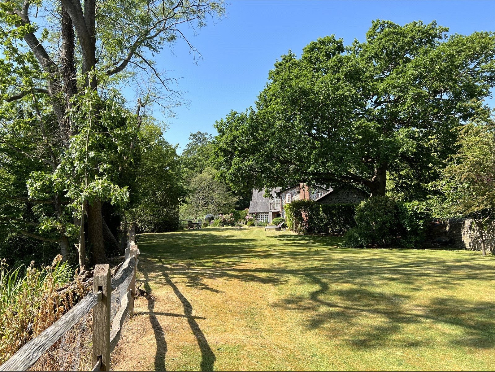 Photos of Pine Walk, East Horsley, Leatherhead, Surrey KT24 65182766