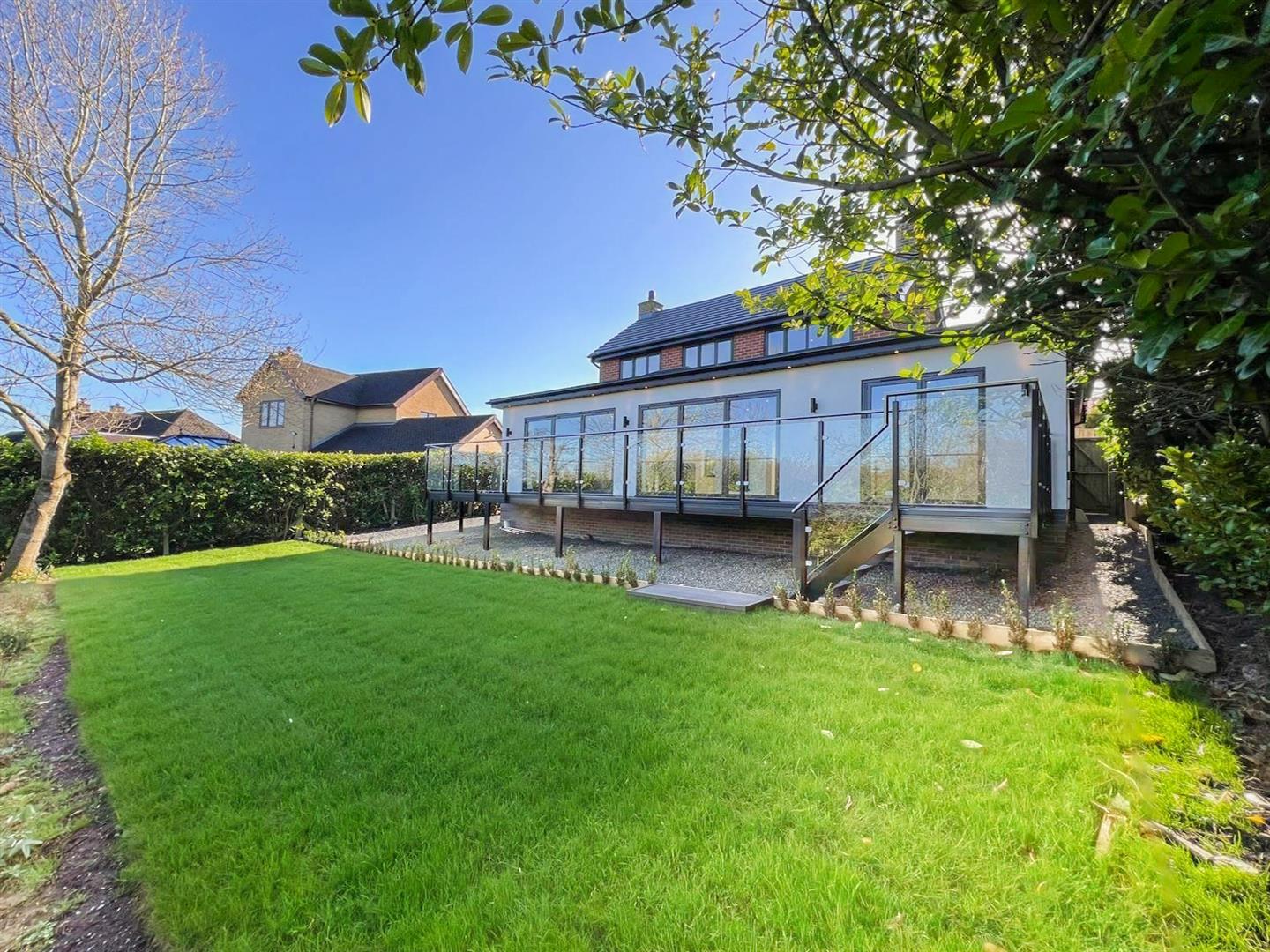 34, Hillswood Drive, Stoke-On-Trent photo 3
