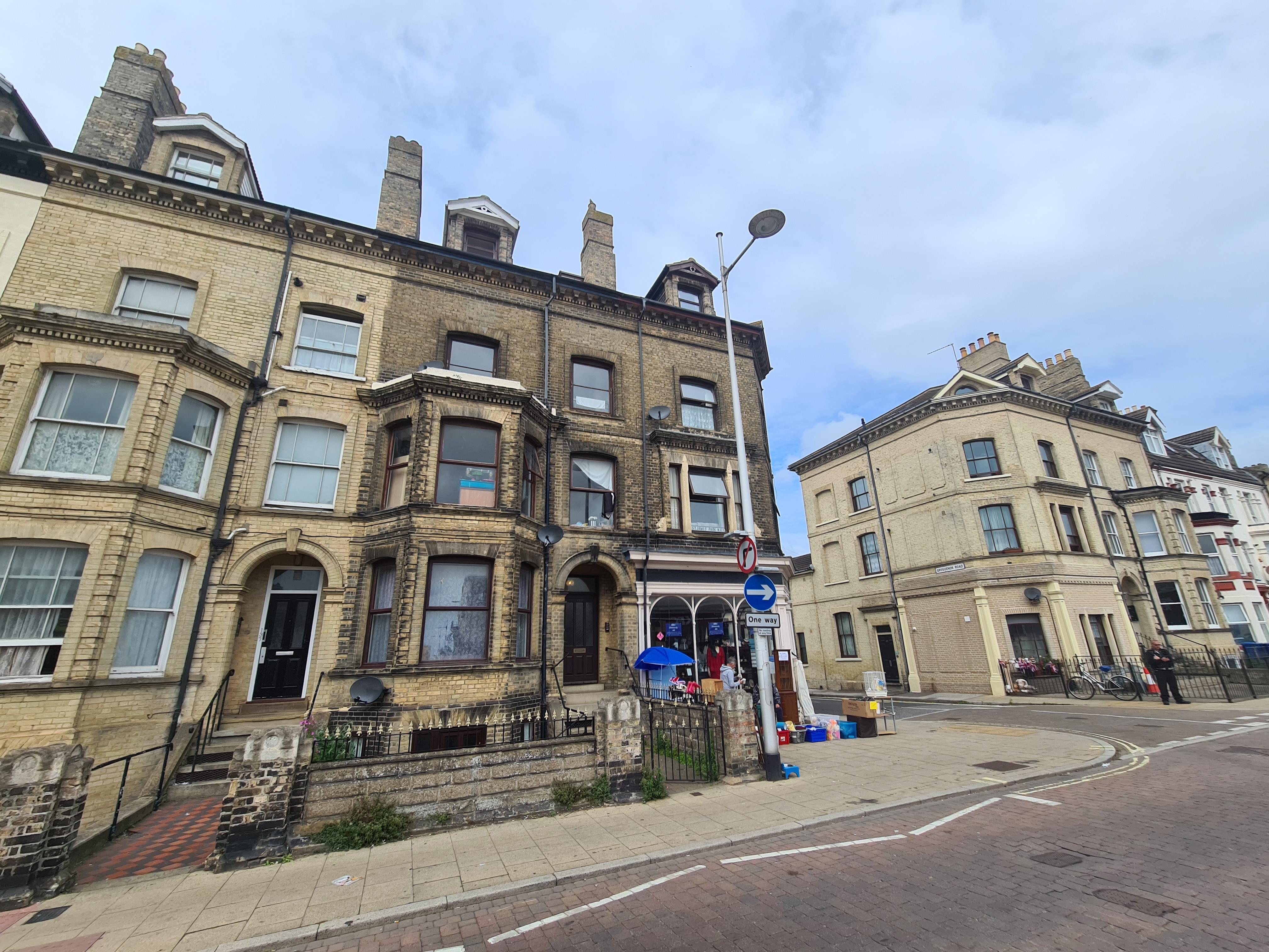 Flat 5, 135, London Road South, LOWESTOFT photo 4