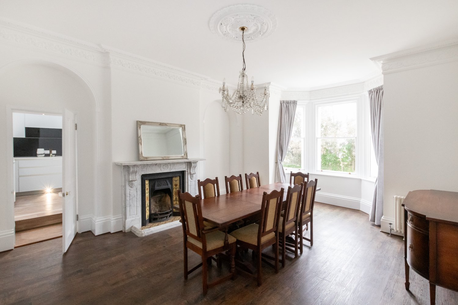 6 bedroom detached house for sale 0