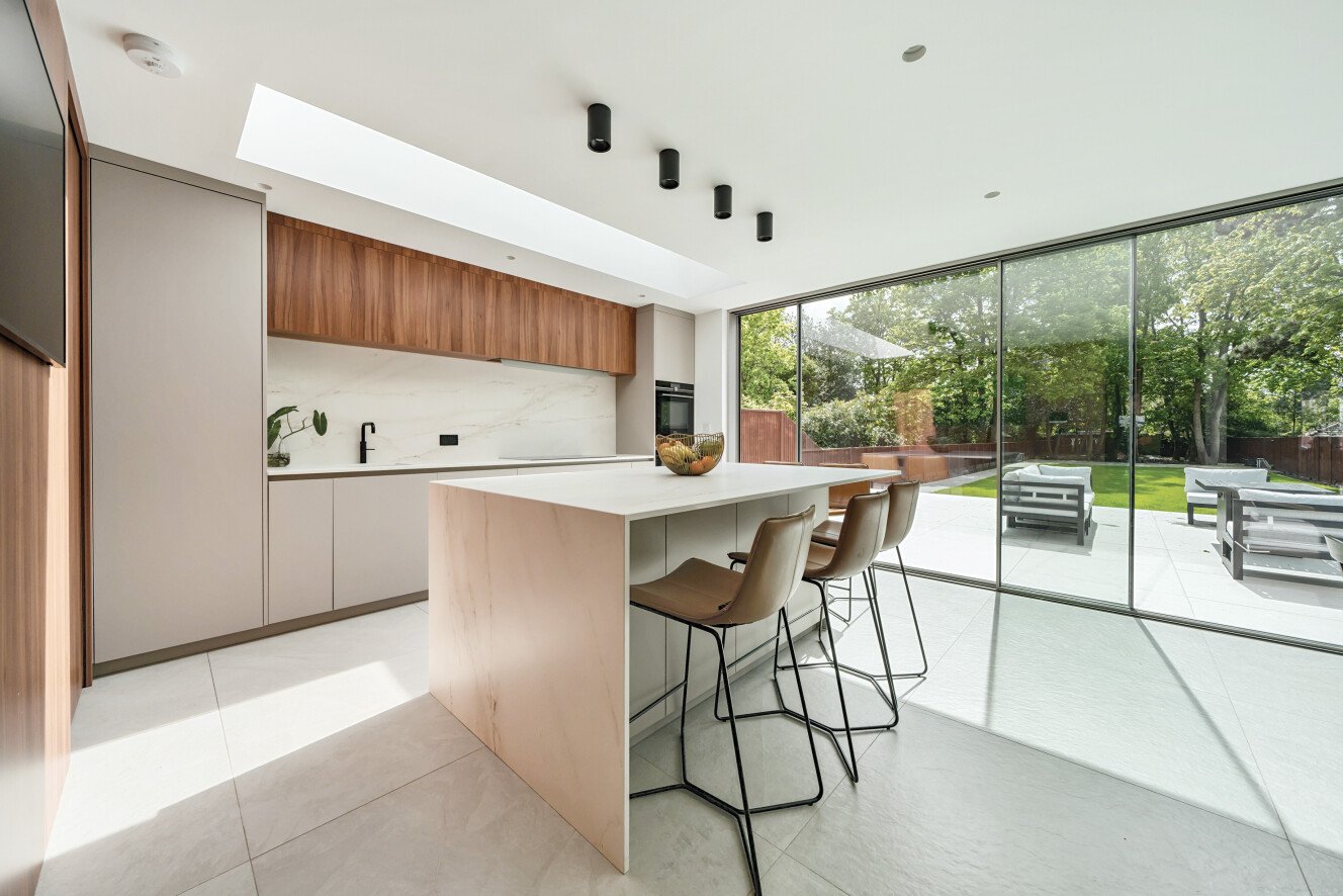 5 bedroom detached house for sale 0