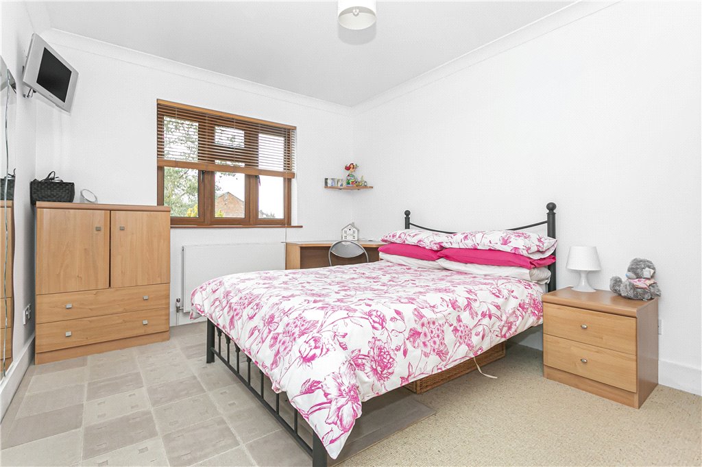 Photos of Ashford Road, StainesUponThames, Surrey TW18 63991505