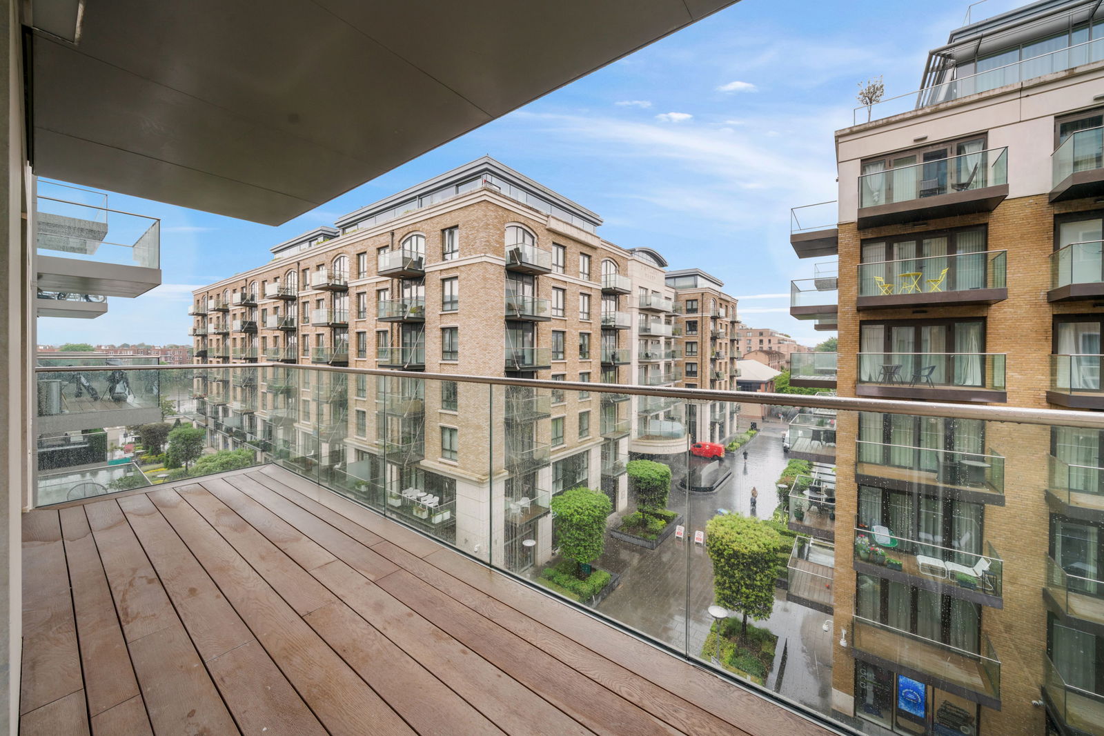 2 bedroom flat for sale 0