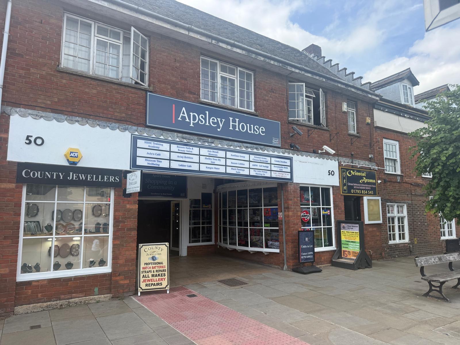 High Street, Swindon photo 4