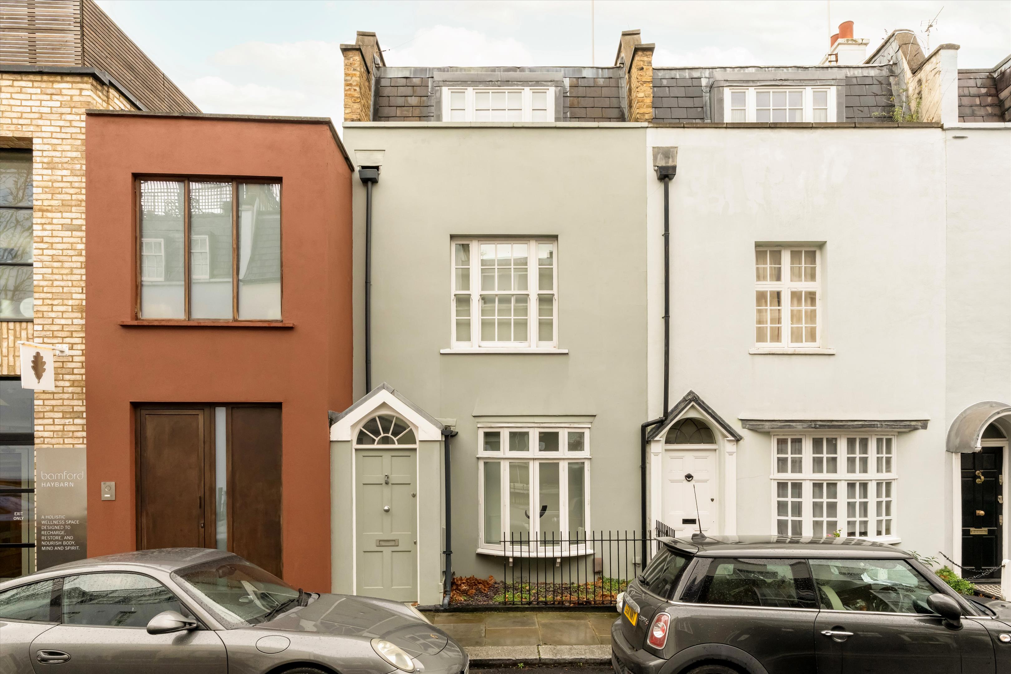 Best Coastal Towns to Buy Property in the UK