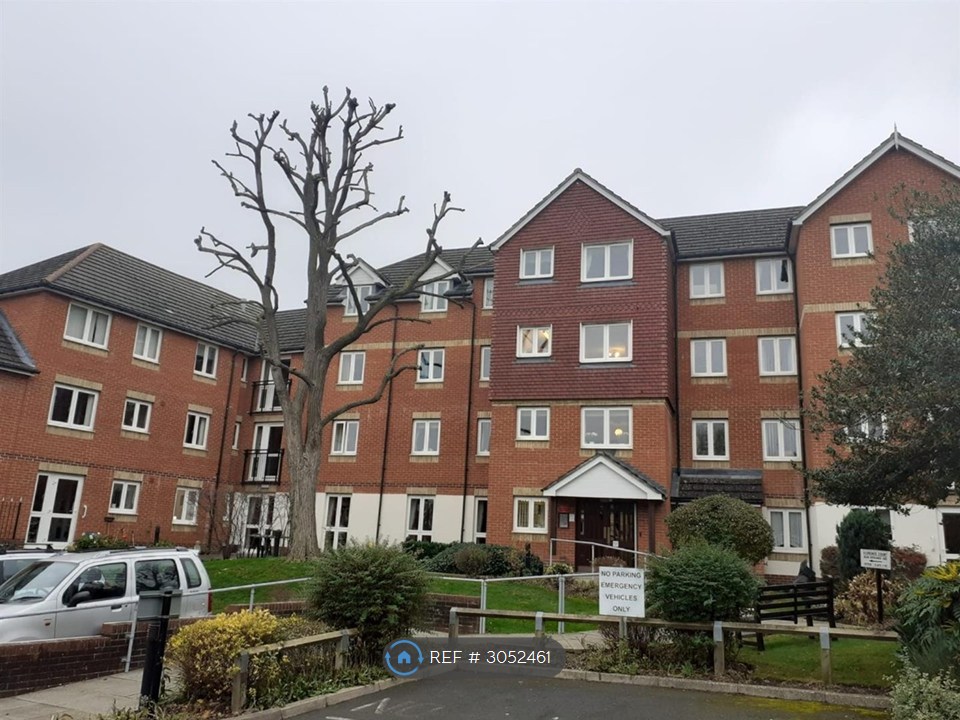 Florence Court, Willow Road, Aylesbury photo 5
