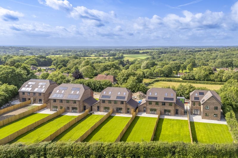 5 bedroom detached new house for sale 0