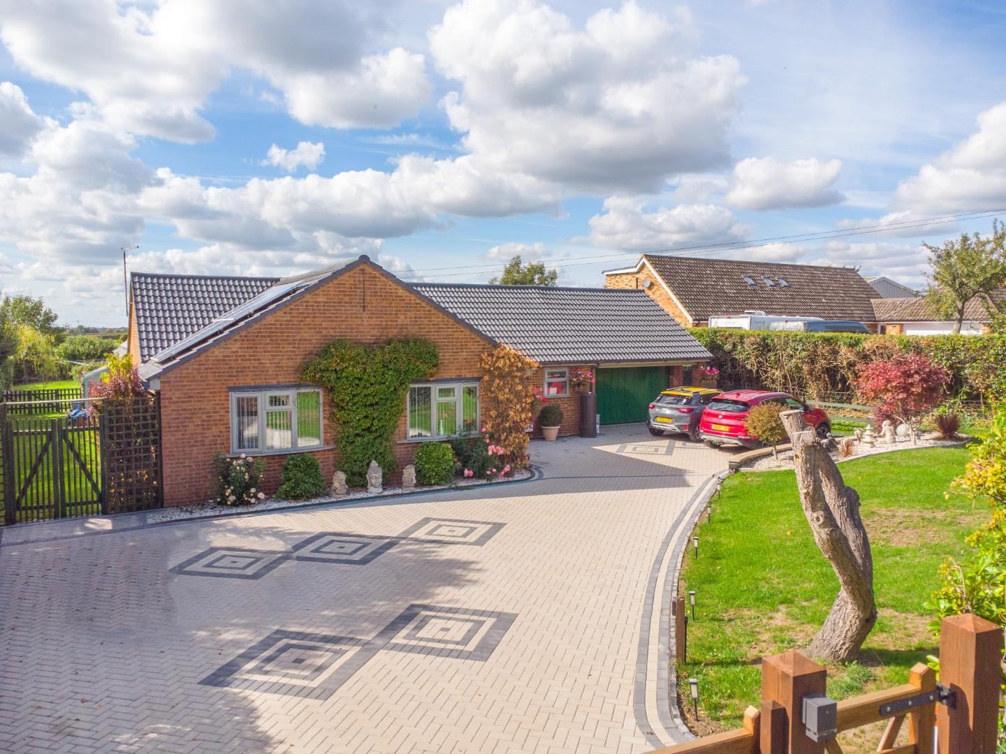 3-bed house on Ashworth, Hill Close, Wingfield, £775,000