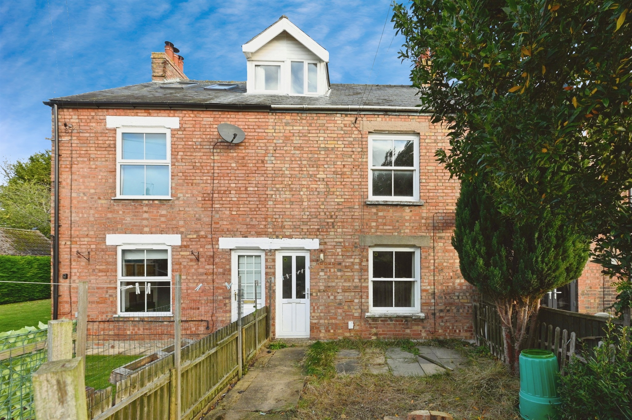 3-bed house on 2, Manor Terrace, King's Lynn, £160,000