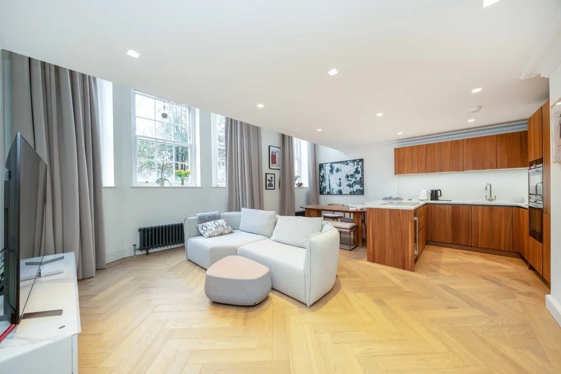 2 bedroom flat for sale 0